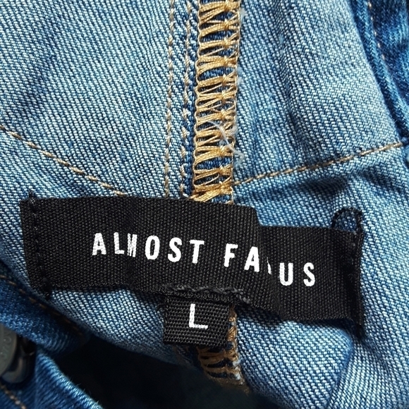 Shortall Jean Cargo Short Overalls Size Large Juniors - Picture 7 of 7